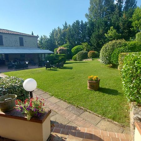 Country Hotel Poggiomanente ウンベルティデ エクステリア 写真