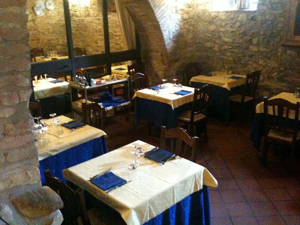 Country Hotel Poggiomanente ウンベルティデ エクステリア 写真